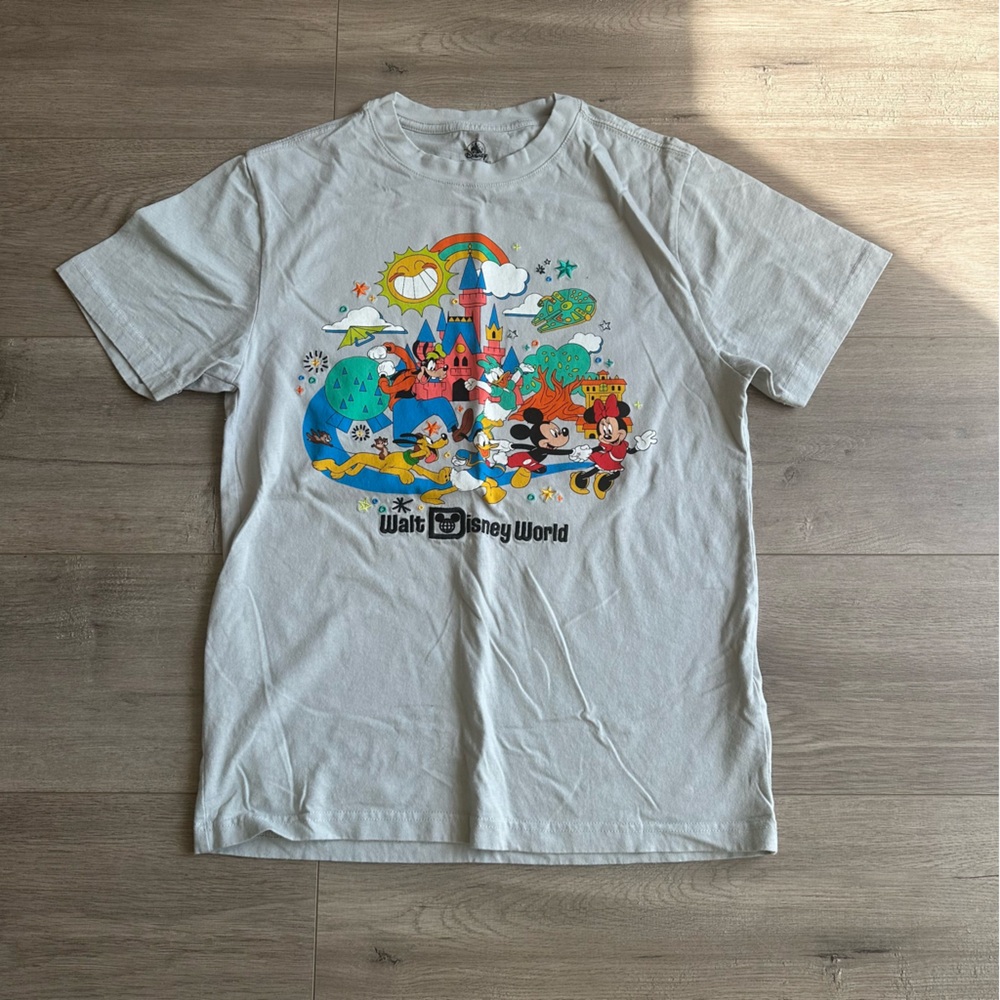 Walt Disney World “Play in the Park” t-shirt - size small